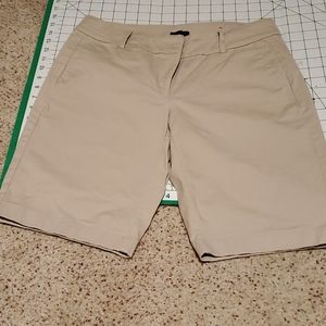 Ann Taylor Signature shorts, khaki, size 8